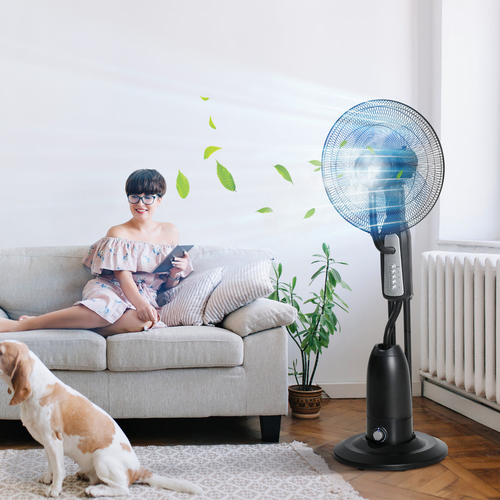 18 Pedestal Fan with Water Mist Spray, Standing Fan, Humidifying Misting Fan with 3 Speeds, 2.8L Water Tank, Black